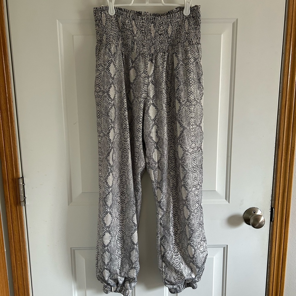 TCE Large Women’s Snakeskin Print Pants